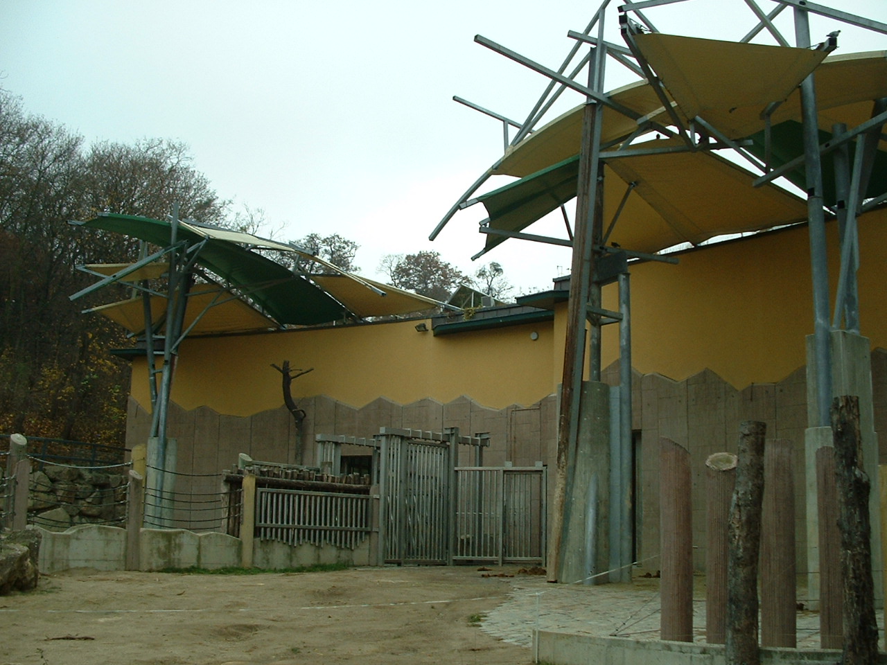 African Elephant House - Vienna 2006