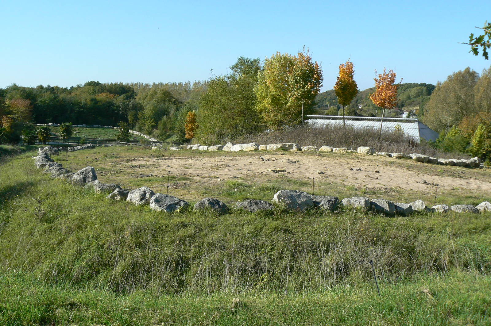 African elephants exhibit - Second enclosure (with sand)