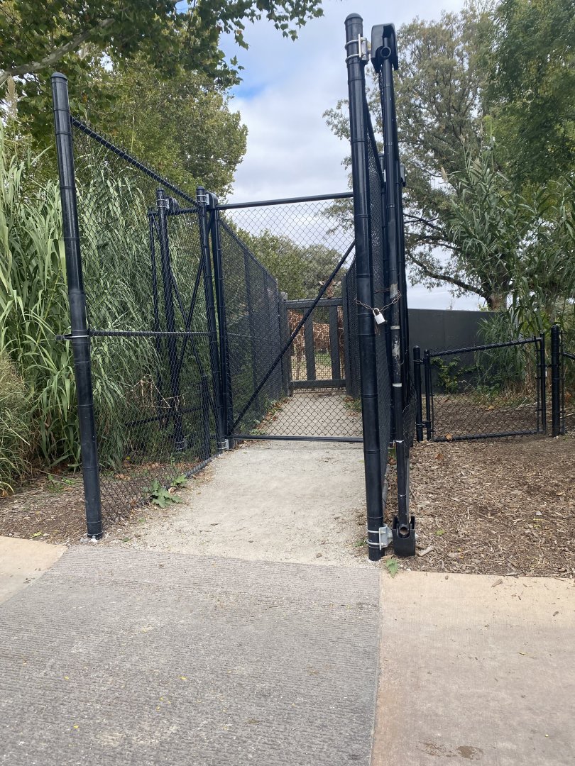 African Grasslands - Giraffe Transfer Chute