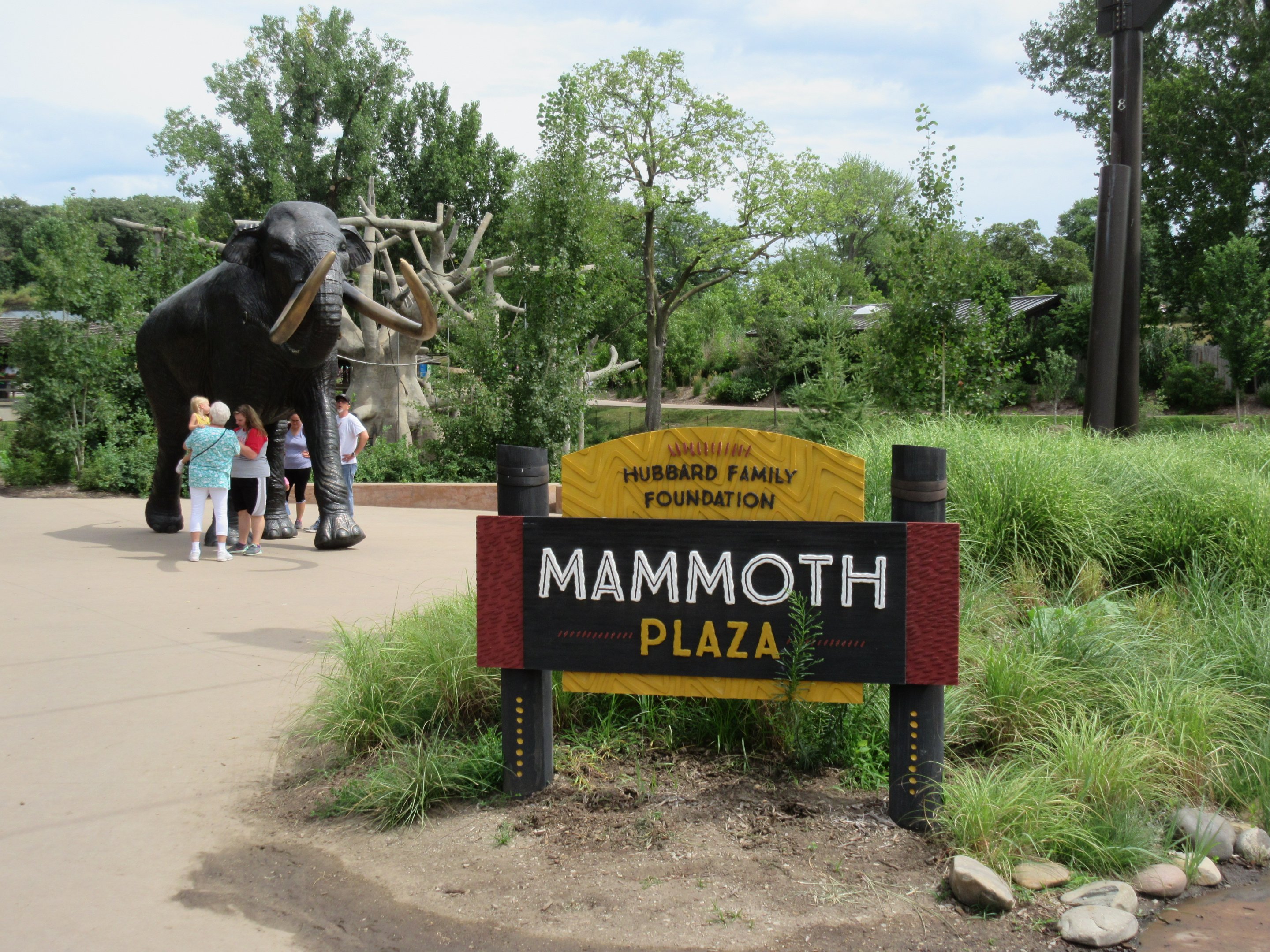 African Grasslands - Mammoth Plaza