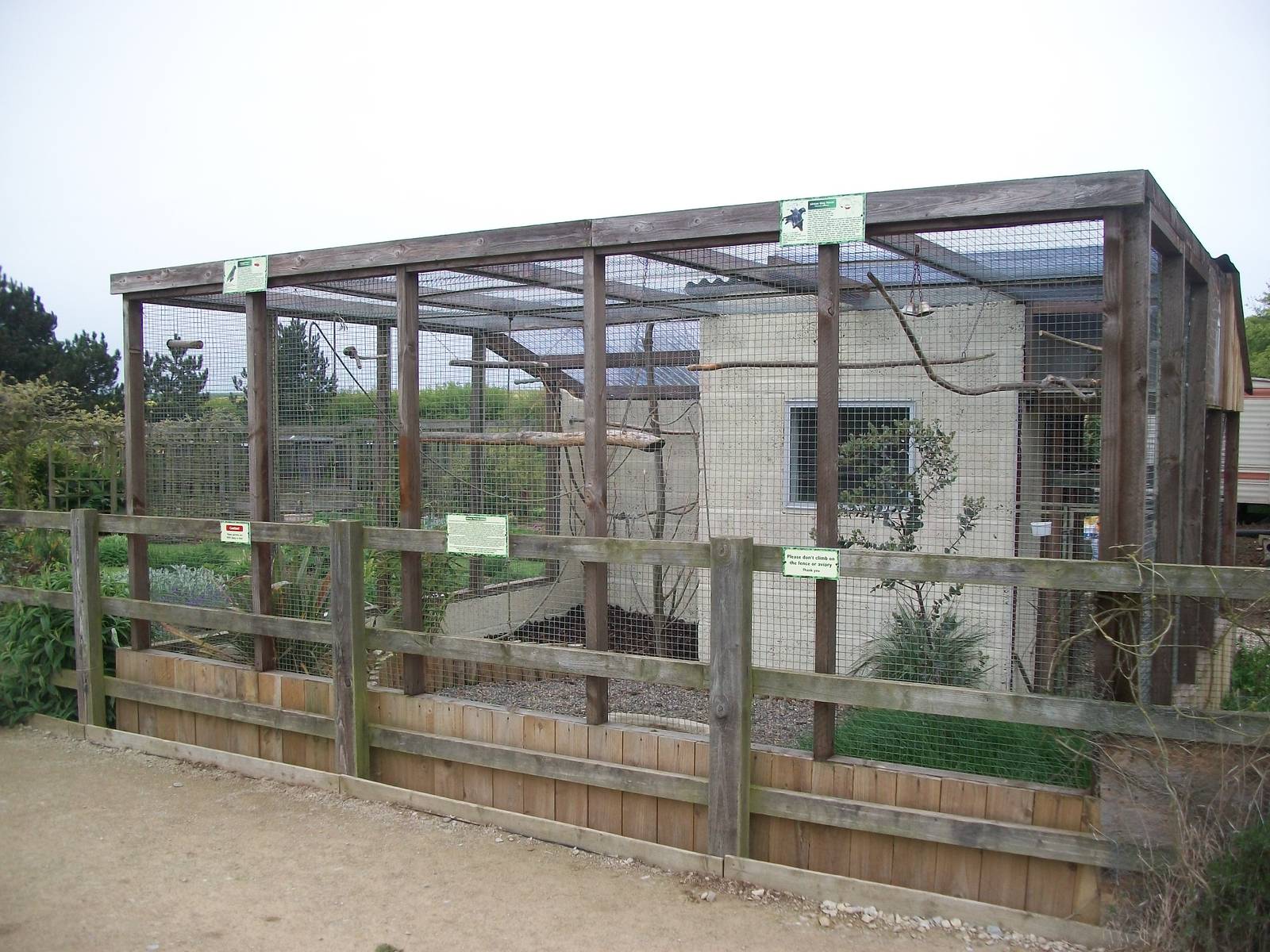 African Parrots Aviary, 1st May 2014
