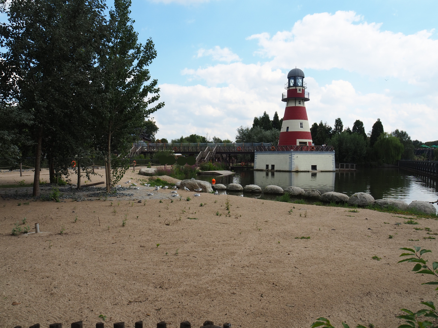 African penguin and Harbor seal area with Phare de Cambron lighthouse, 2020-09-02