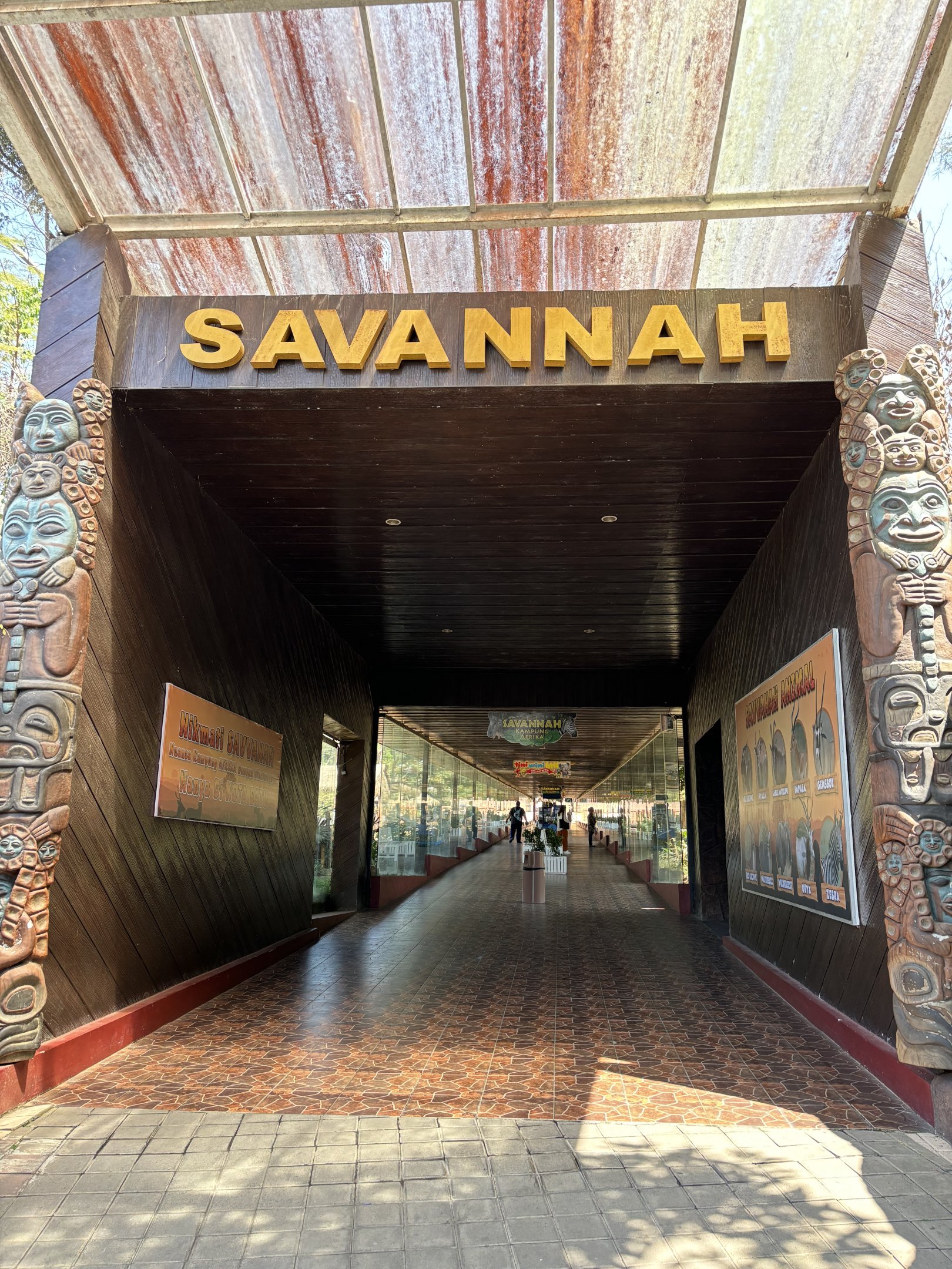 African Savanna - bizarre!