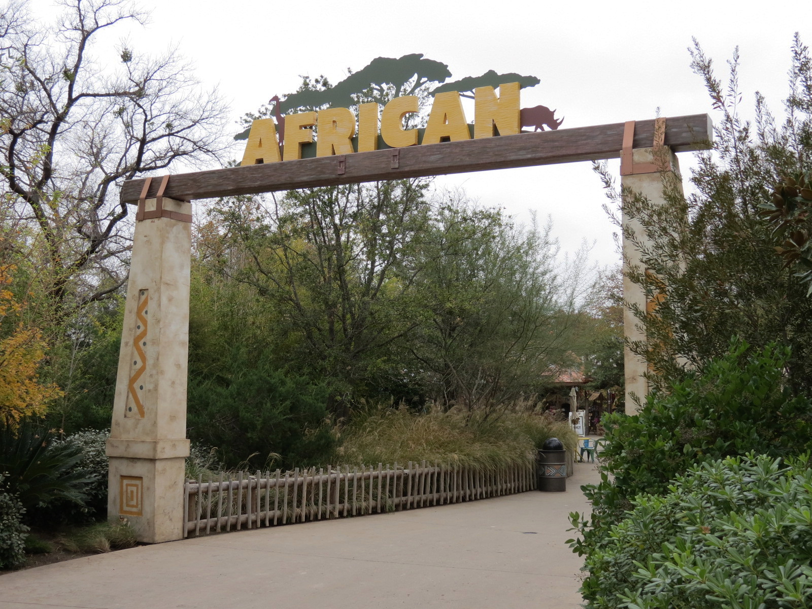 African Savanna - Entry Sign - Partially Missing