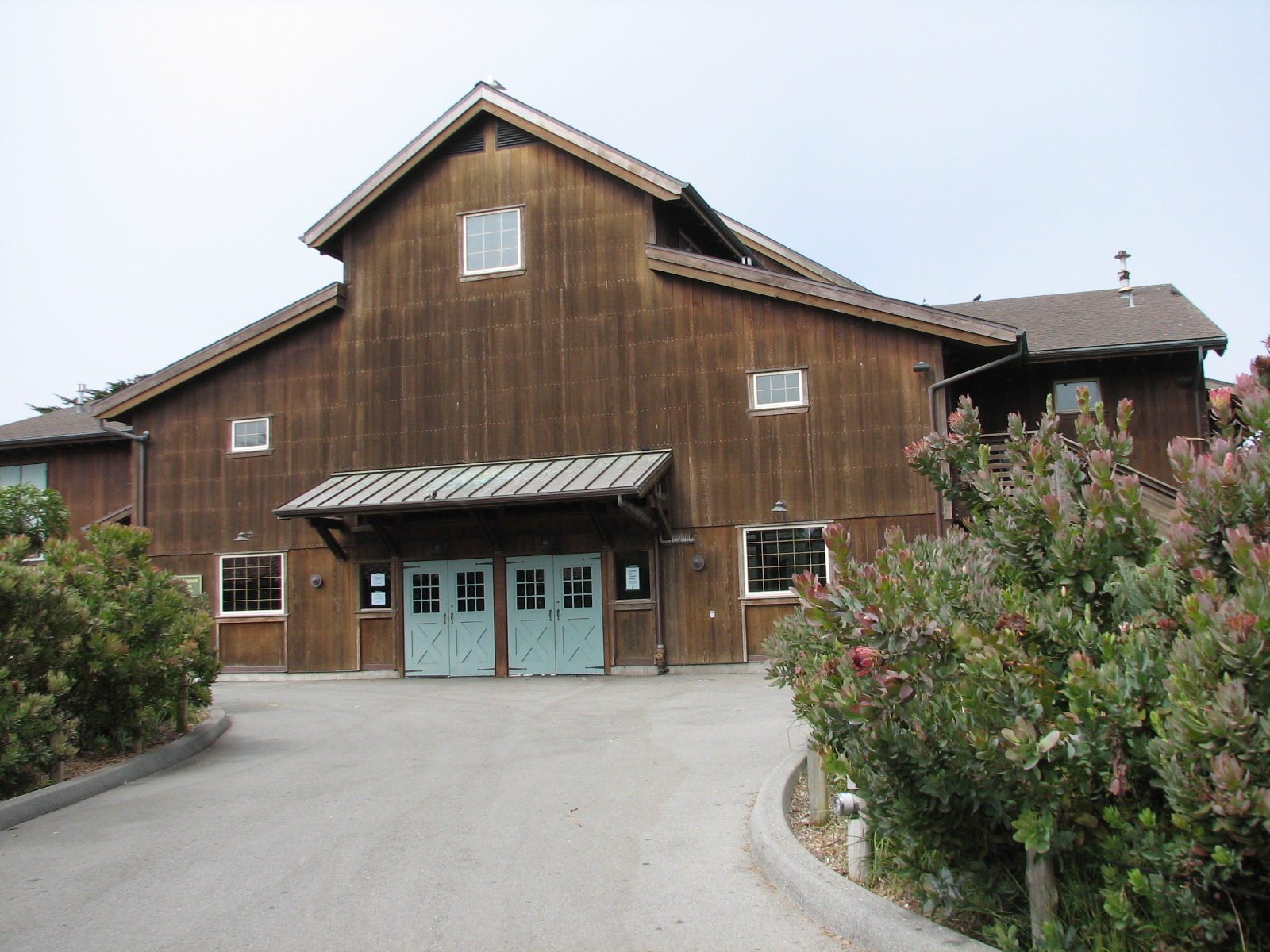 African Savanna - Giraffe Barn Exterior