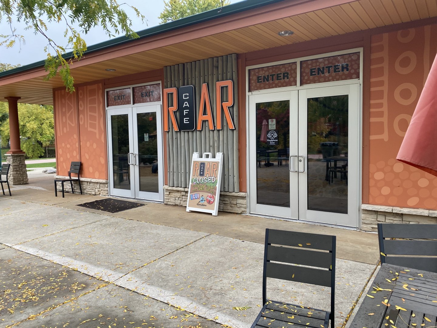 African Savanna - Roar Cafe