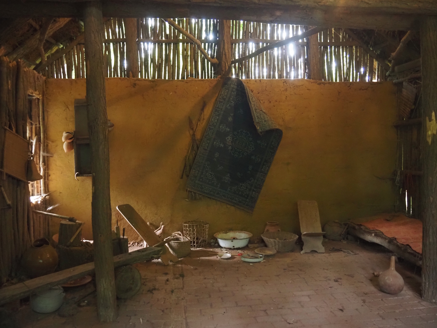 African section theming - Tofinou village, 2024-08-05