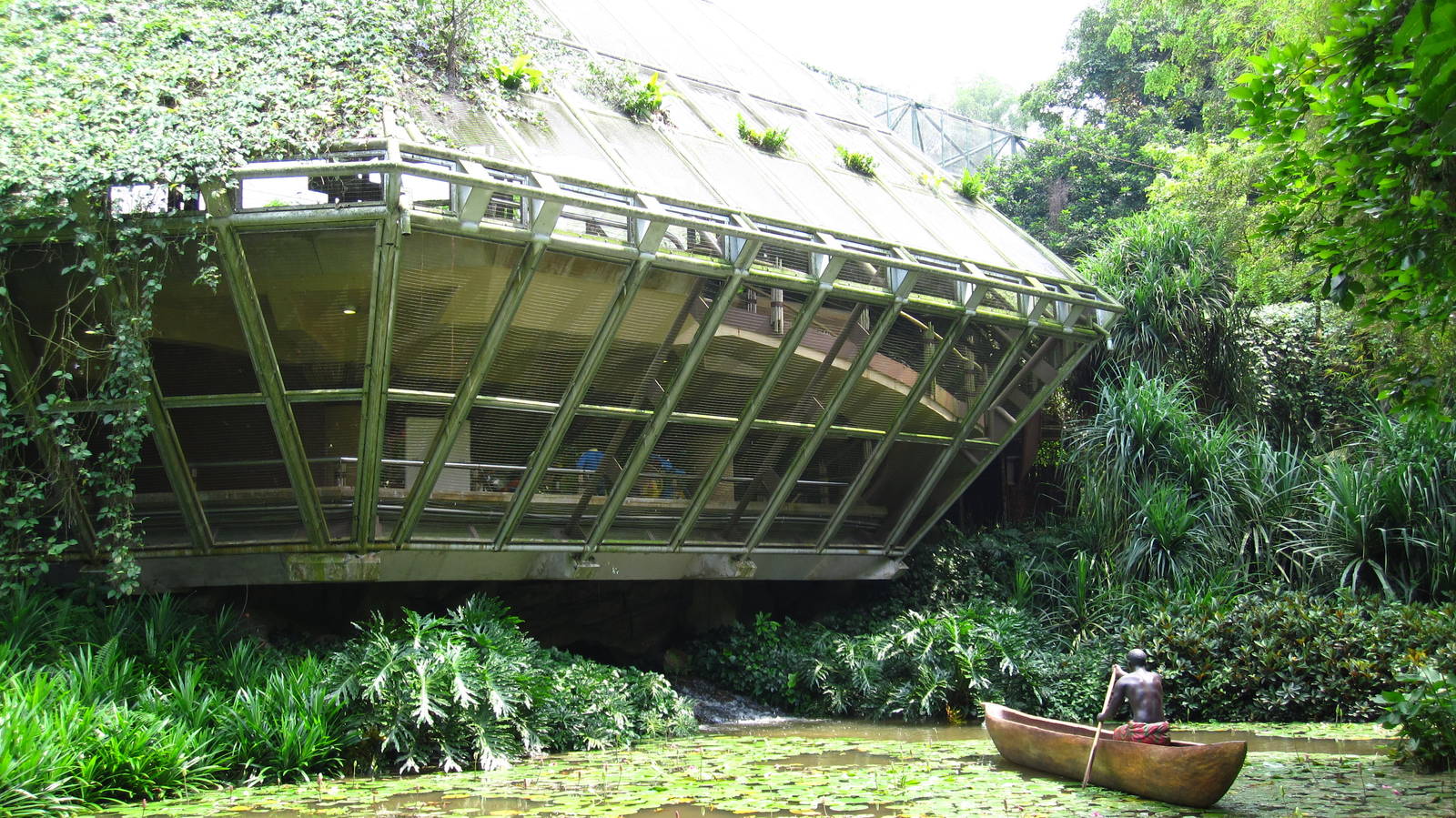 African Waterfall Aviary exterior