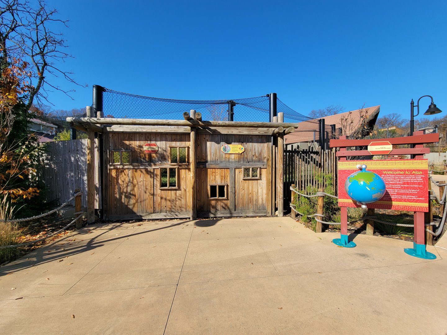 Akron Zoo - First tiger viewing spot
