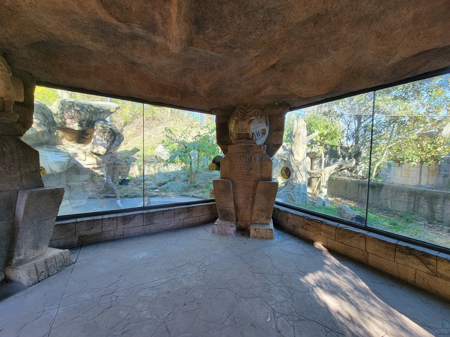 Akron Zoo - Jaguar exhibit