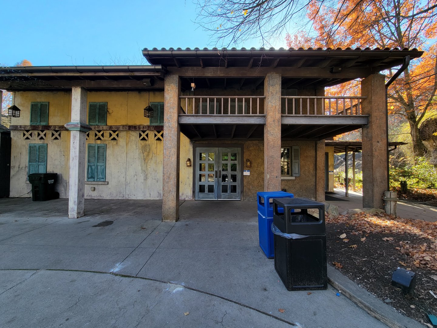 Akron Zoo - Madagascar building