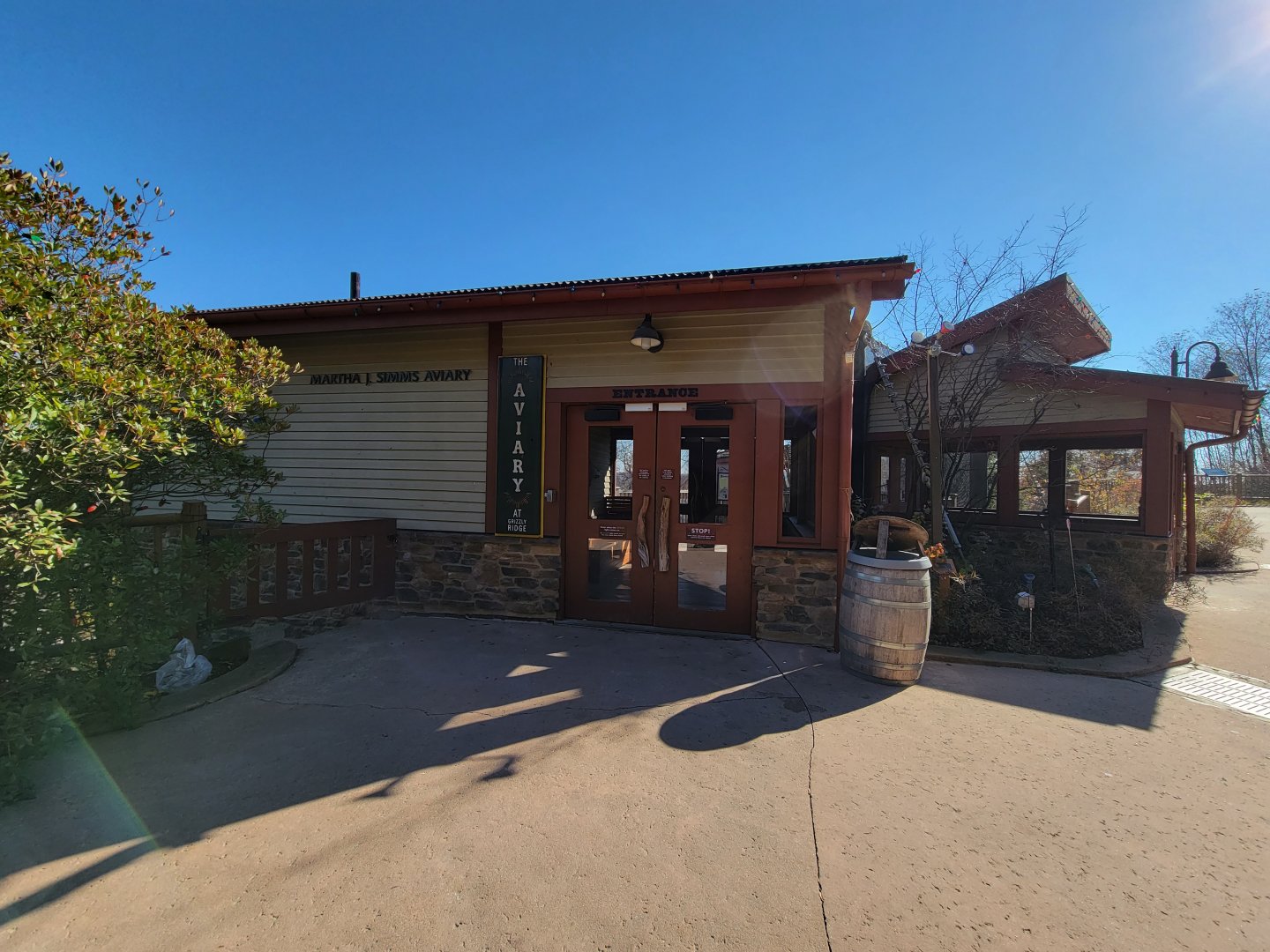 Akron Zoo - Native aviary entrance