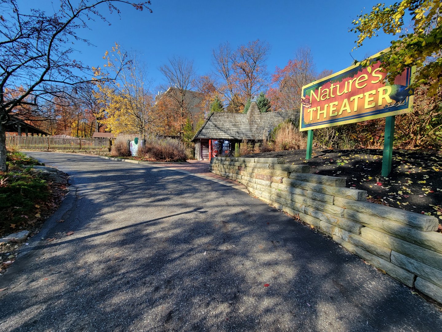 Akron Zoo - Nature's Theater