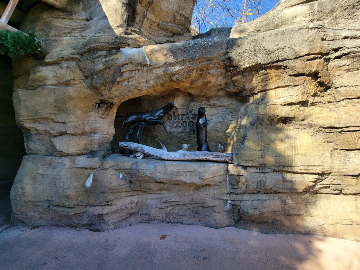 Akron Zoo - North American river otter statue