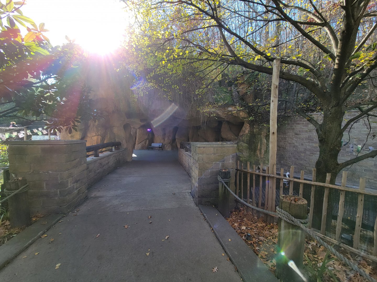 Akron Zoo - Path to ducks, back to entrance