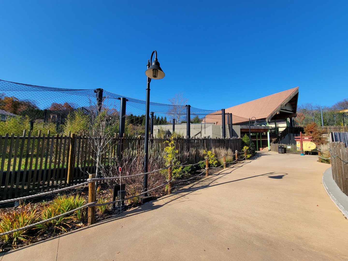 Akron Zoo - Sumatran tiger exhibit