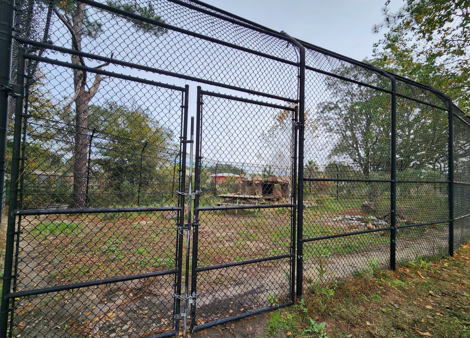 Alabama Gulf Coast Zoo - American Black Bear enclosure