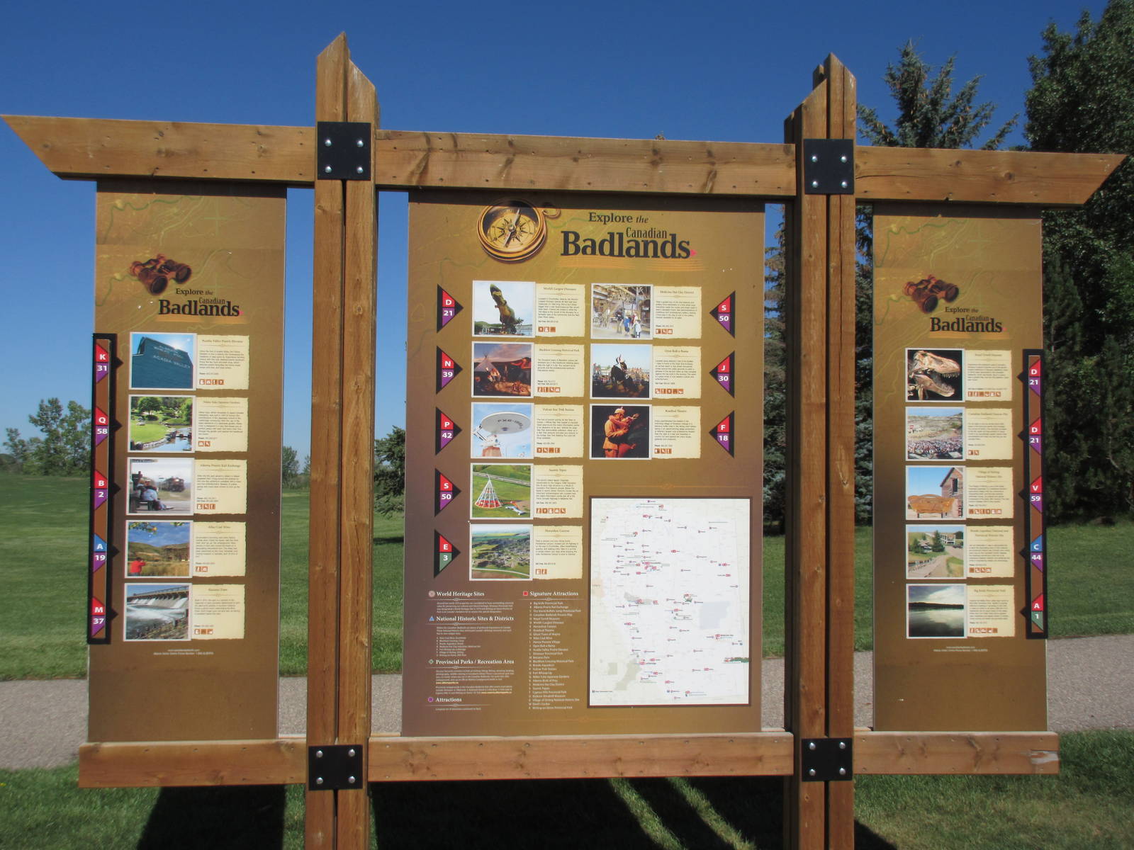 Alberta Birds of Prey Centre - Badlands Attractions Board