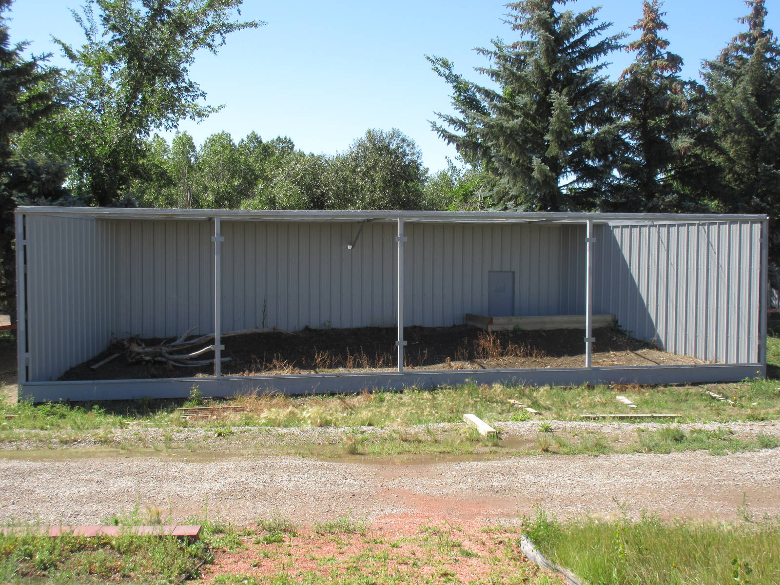Alberta Birds of Prey Centre - Empty Exhibit