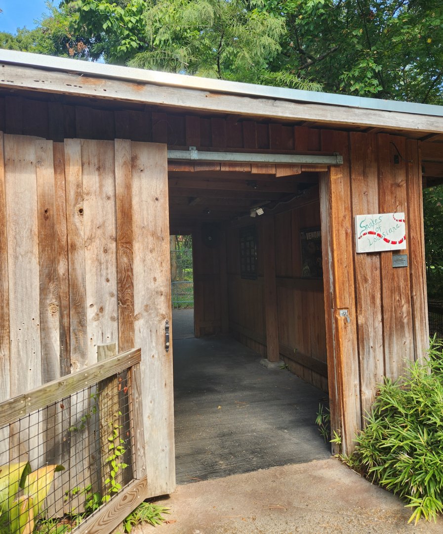 Alexandria Zoo - Snakes Of Louisiana entrance
