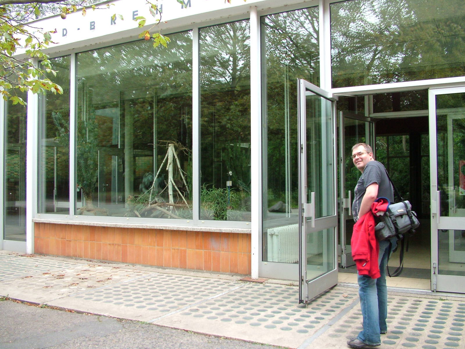 Alfred-Brehm-Haus Entrance at Tierpark Berlin, 30/08/11