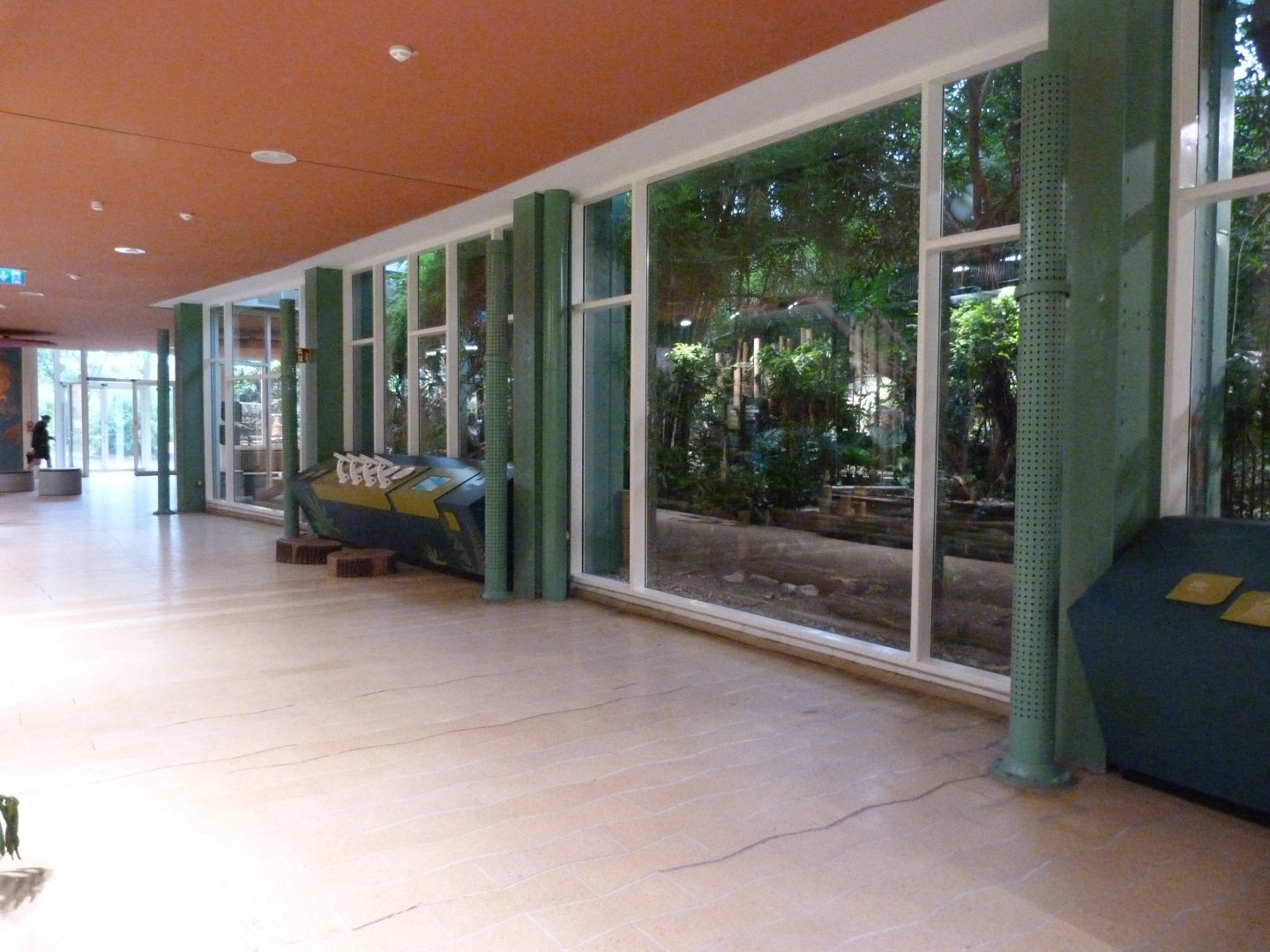 "Alfred-Brehm-Haus" hall -Tierpark Berlin (2024)