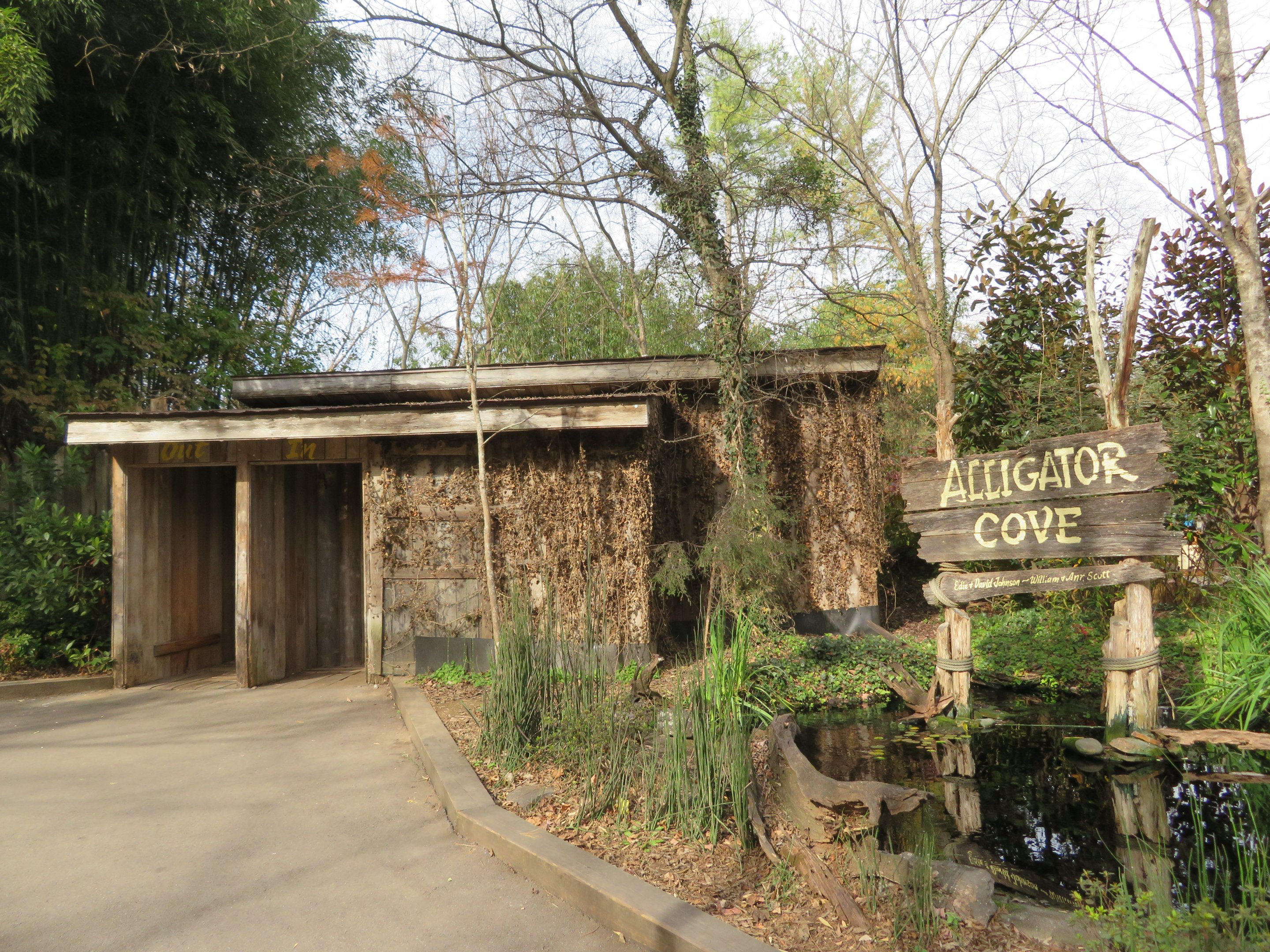 Alligator Cove Entrance