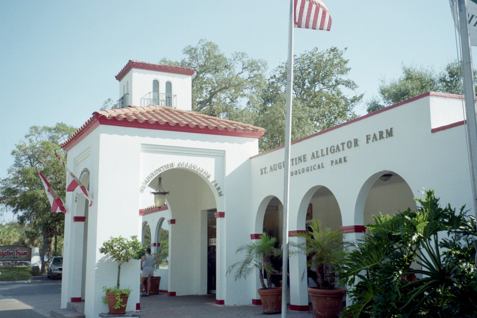 Alligator Farm's Famous Entrance