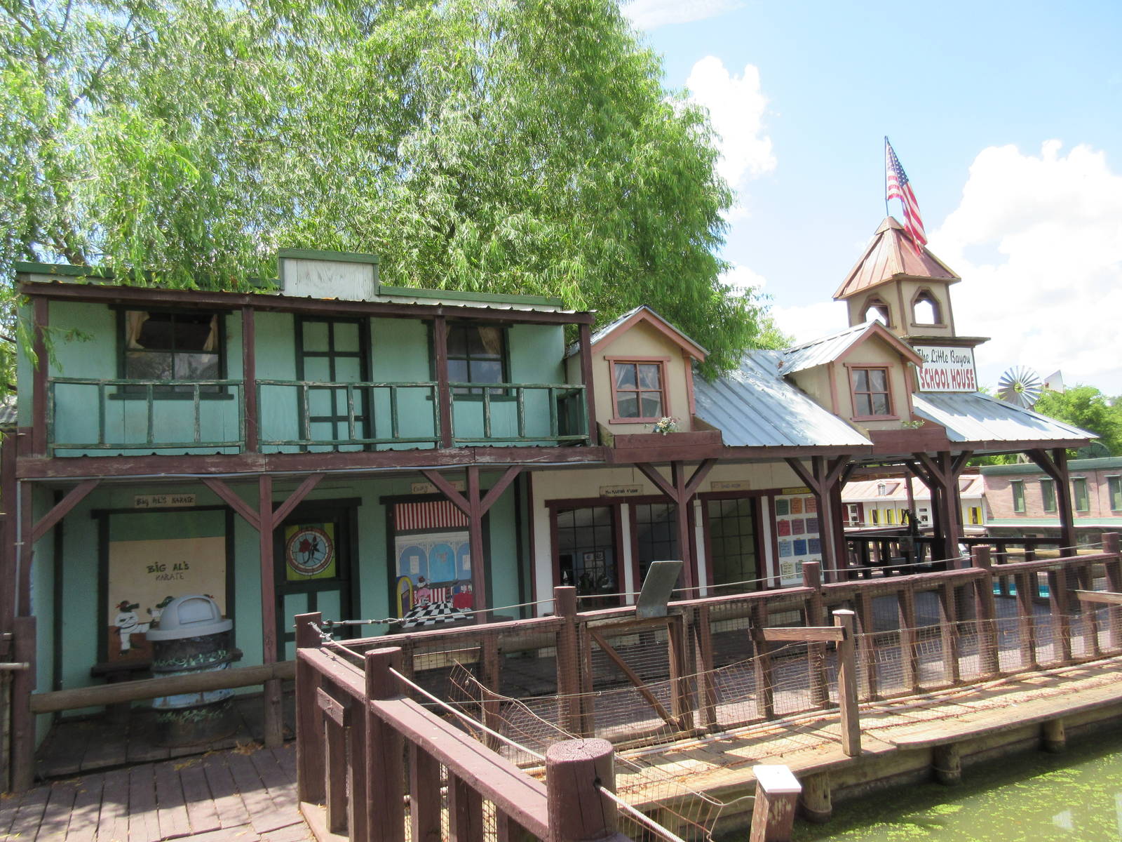 Alligator Wooden Town