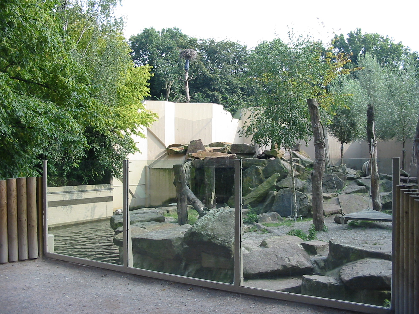 Allwetterzoo Munster 2004 - Syrian Brown Bear exhibit