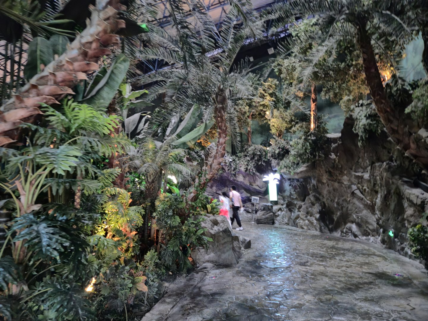 Amazon Walktrough exhibit,  Oceanarium