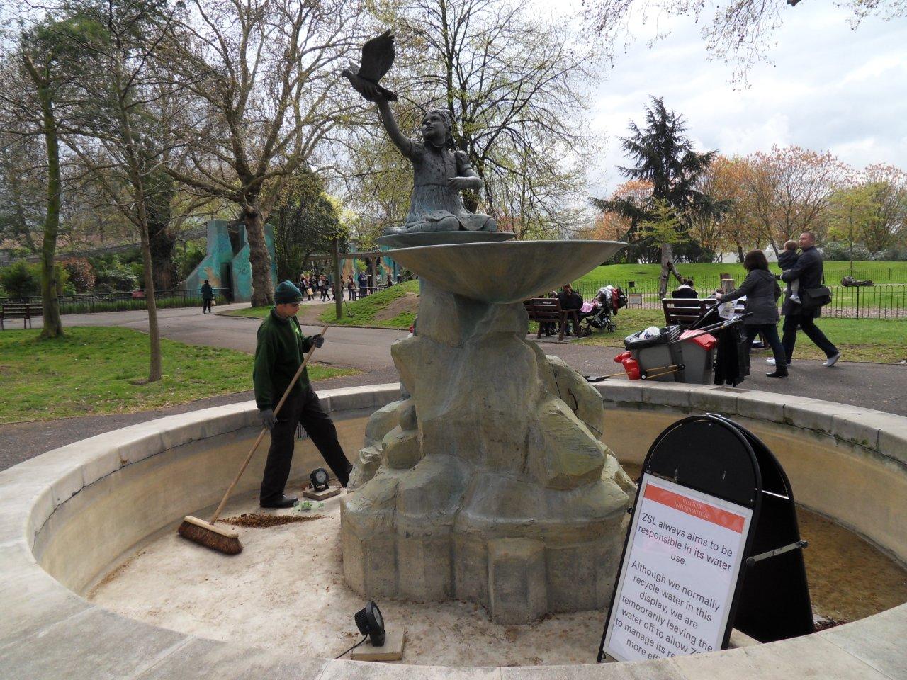 Ambika Paul Memorial Fountain with no water