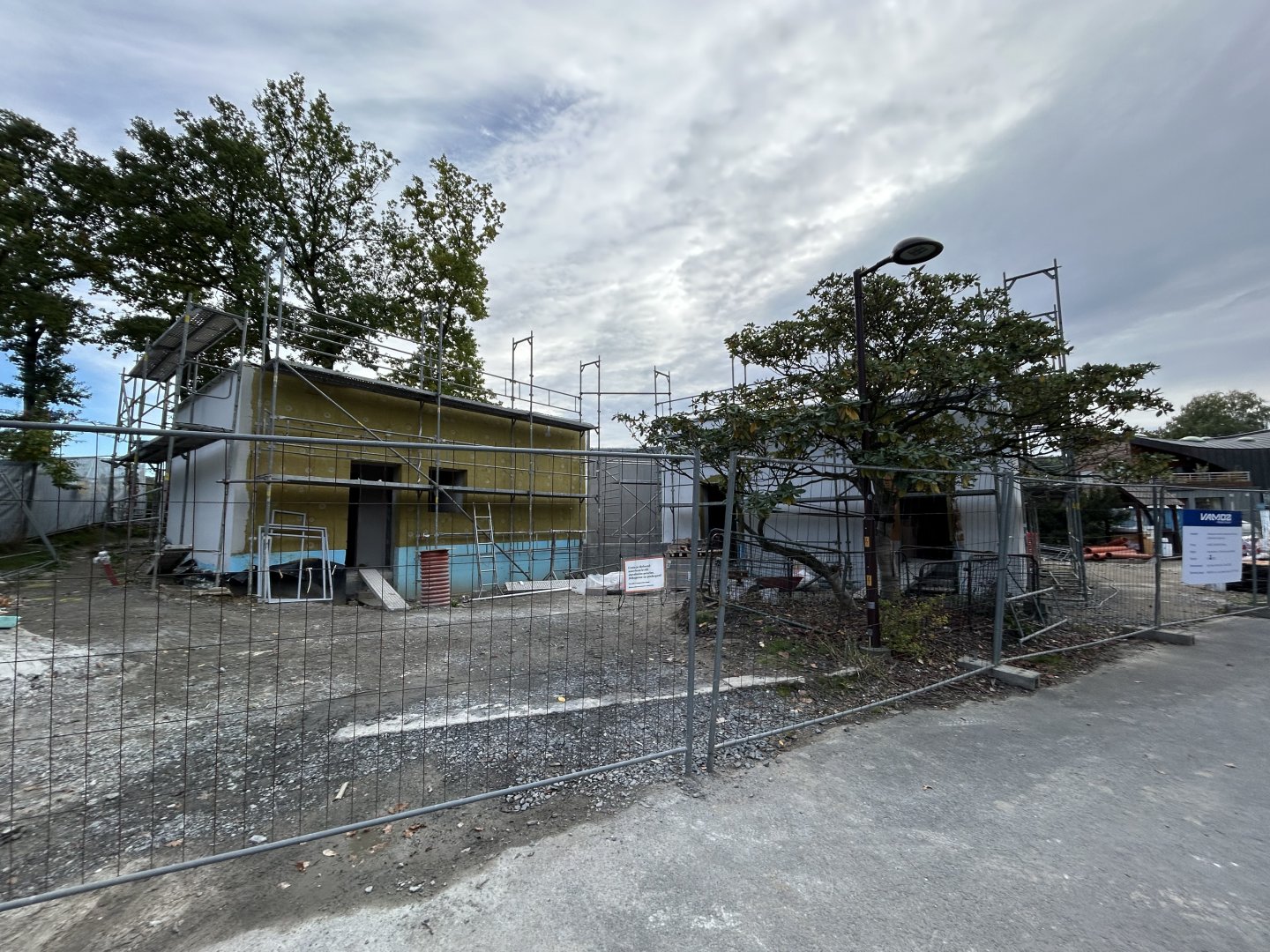 Amphibian House Construction