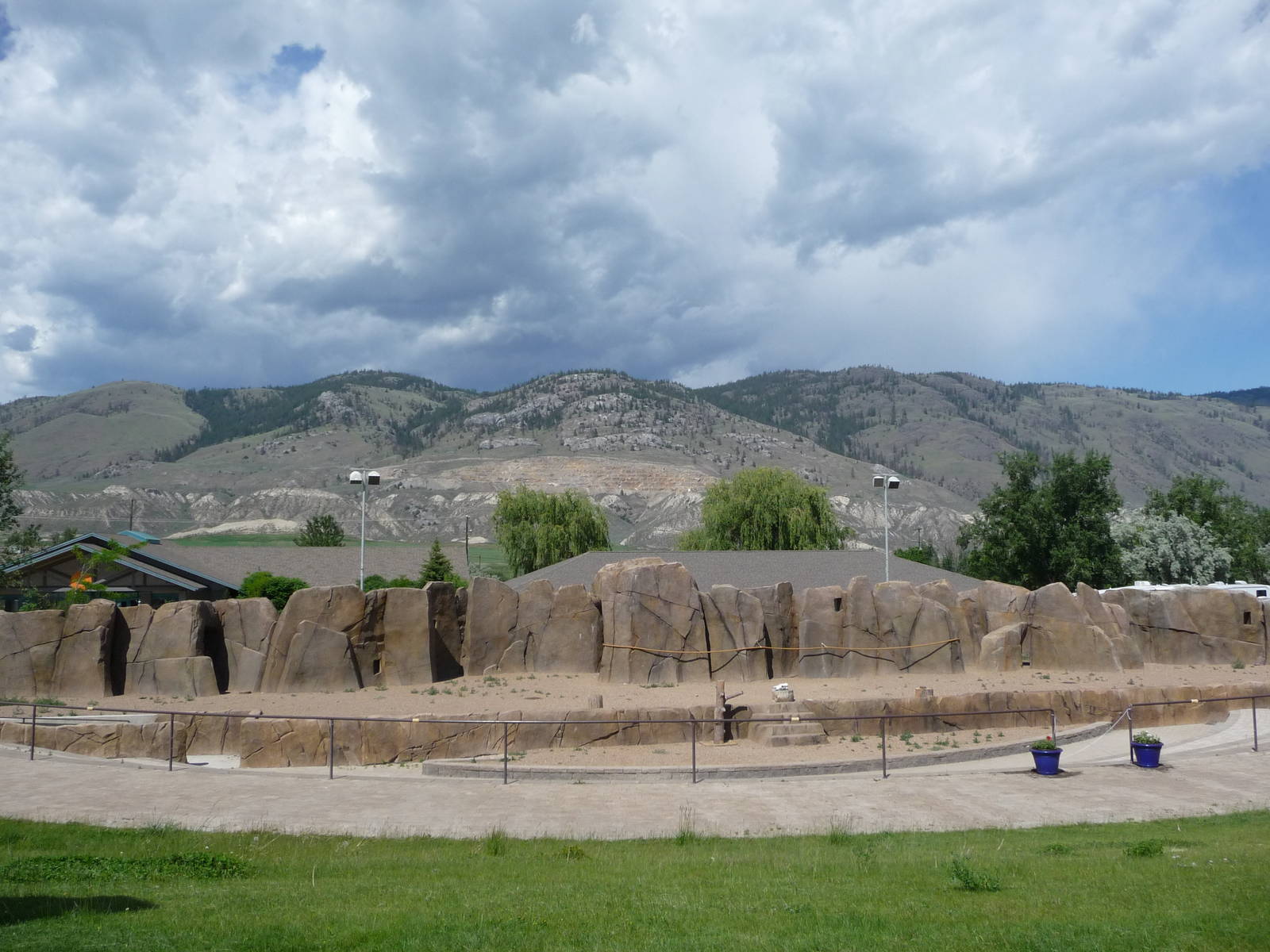 Amphitheatre - Birds of Prey Stage