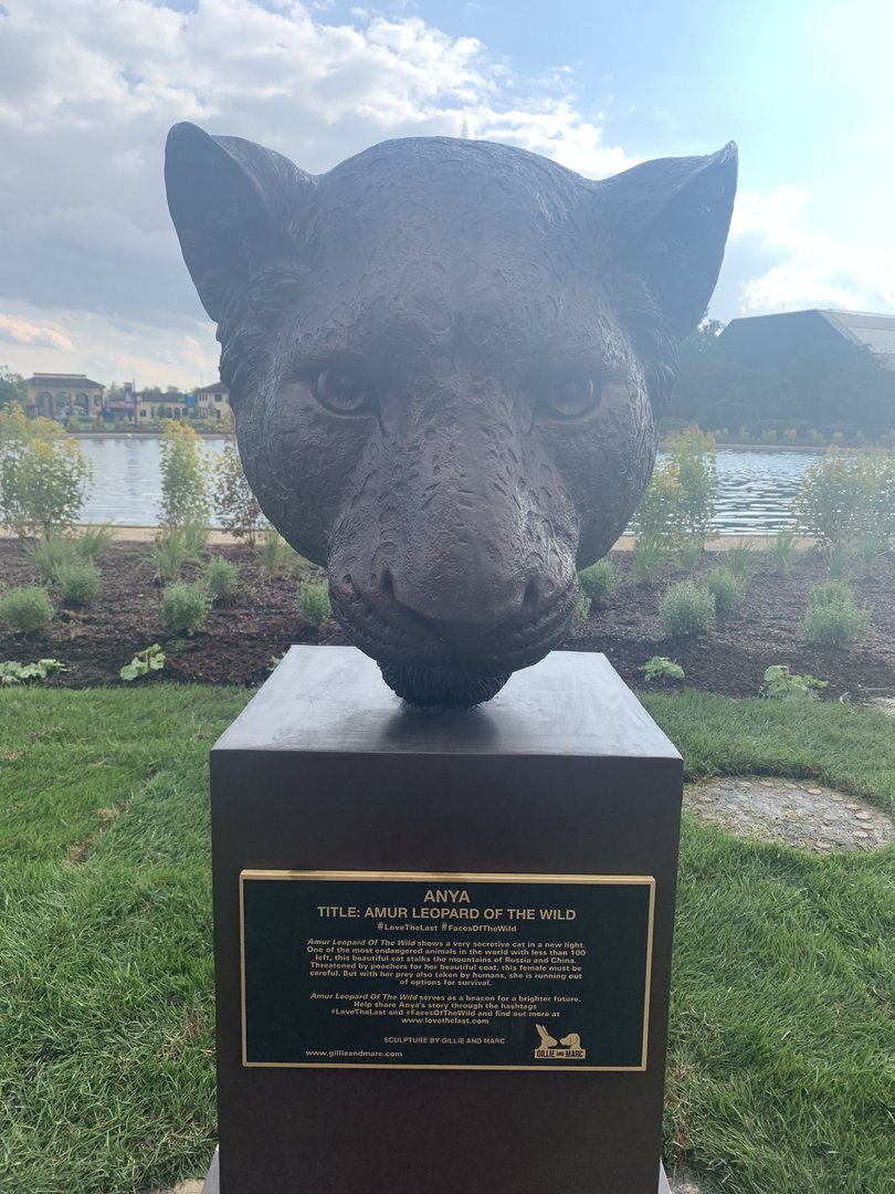 Amur leopard sculpture