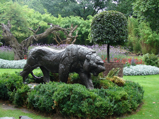 Amur Tiger Sculpture