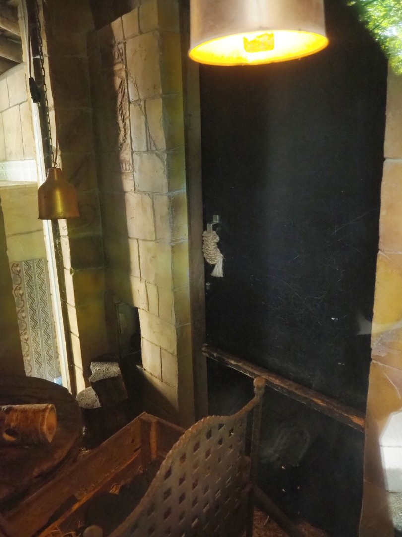 Ancient City - Black rat exhibit, 2023-09-24