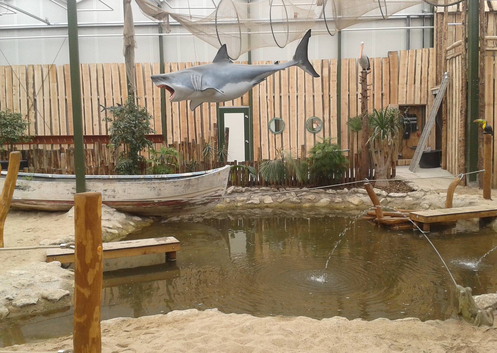 and an other part of the indoor-play-ground-hall