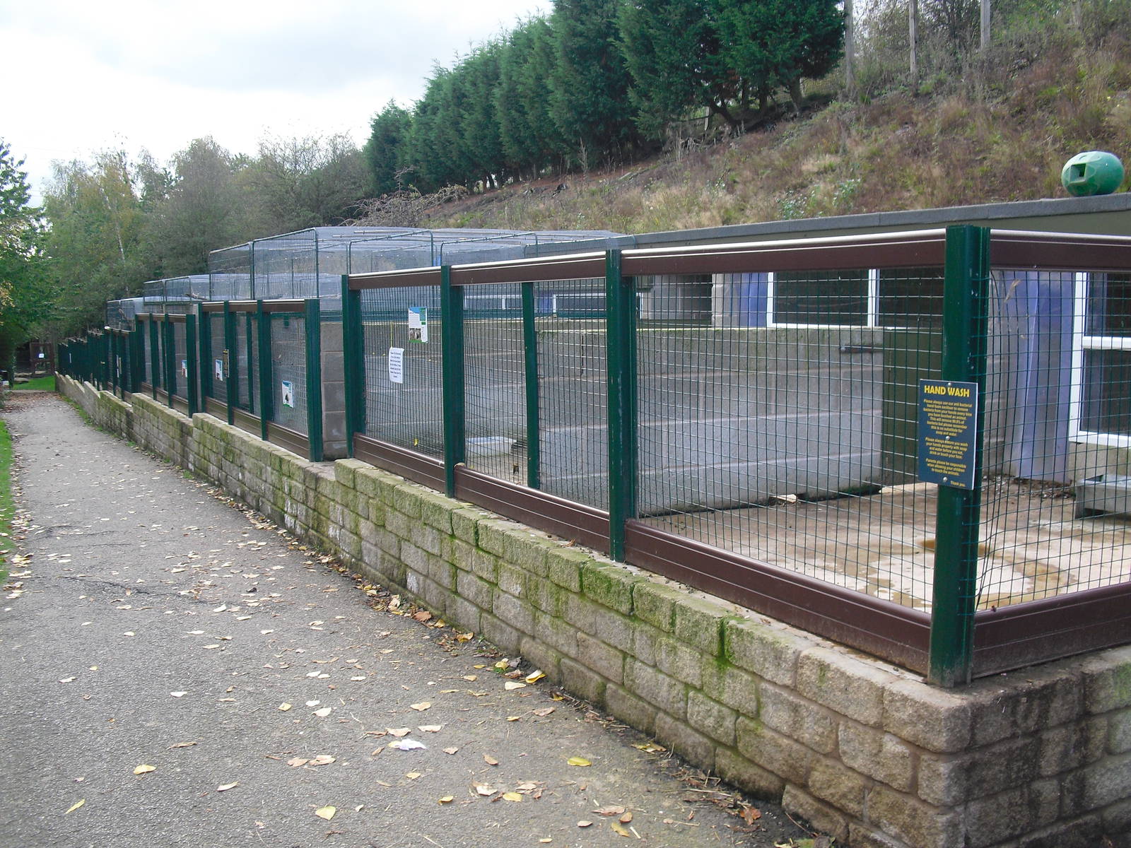 Animal Enclosures - 16/10/2011