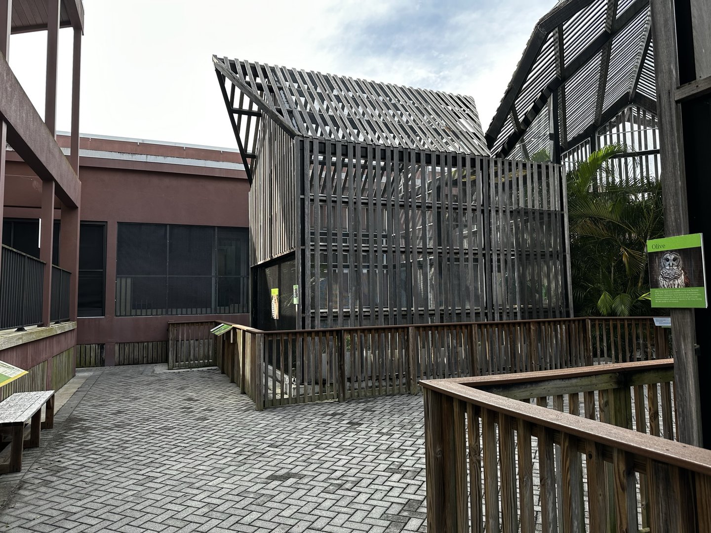 Animal Hospital - Aviary