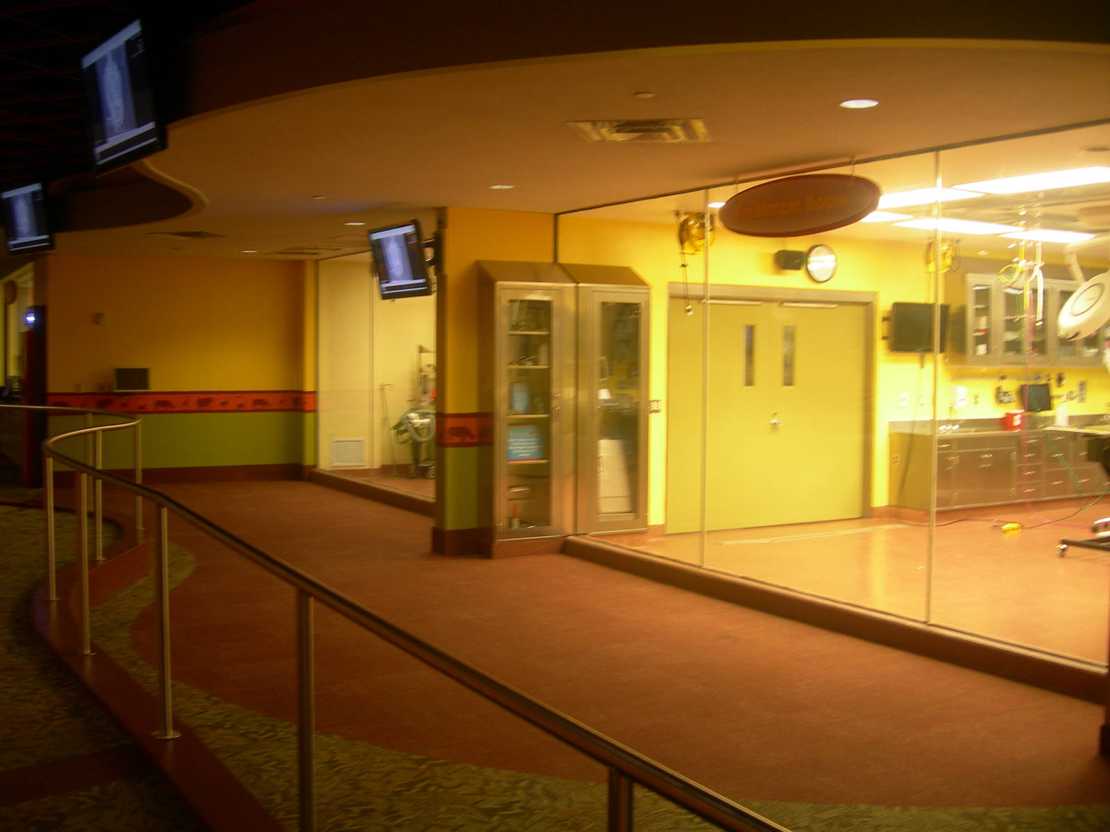 Animal Hospital/Care Center