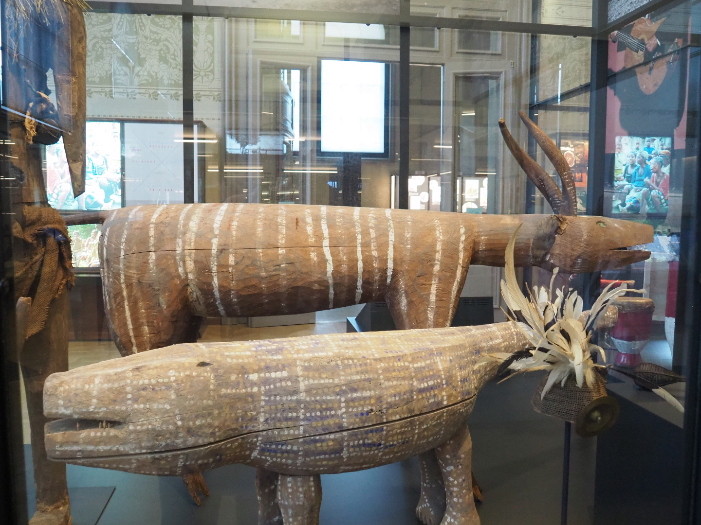 Animal statues from Mai-Ndombe province, Congo, 2021-10-20