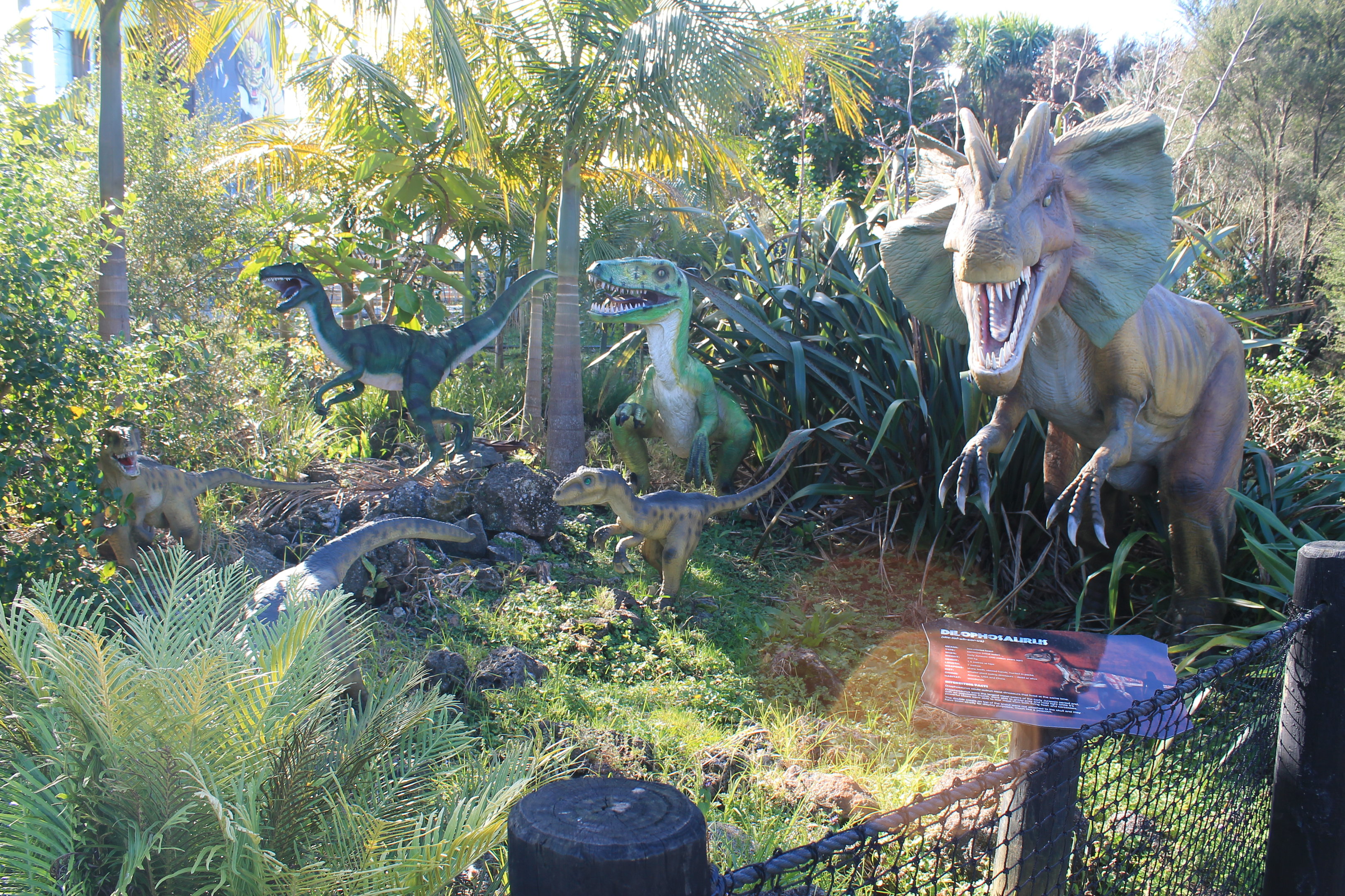 animatronic dinosaurs