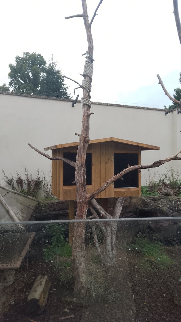 Another breeding box