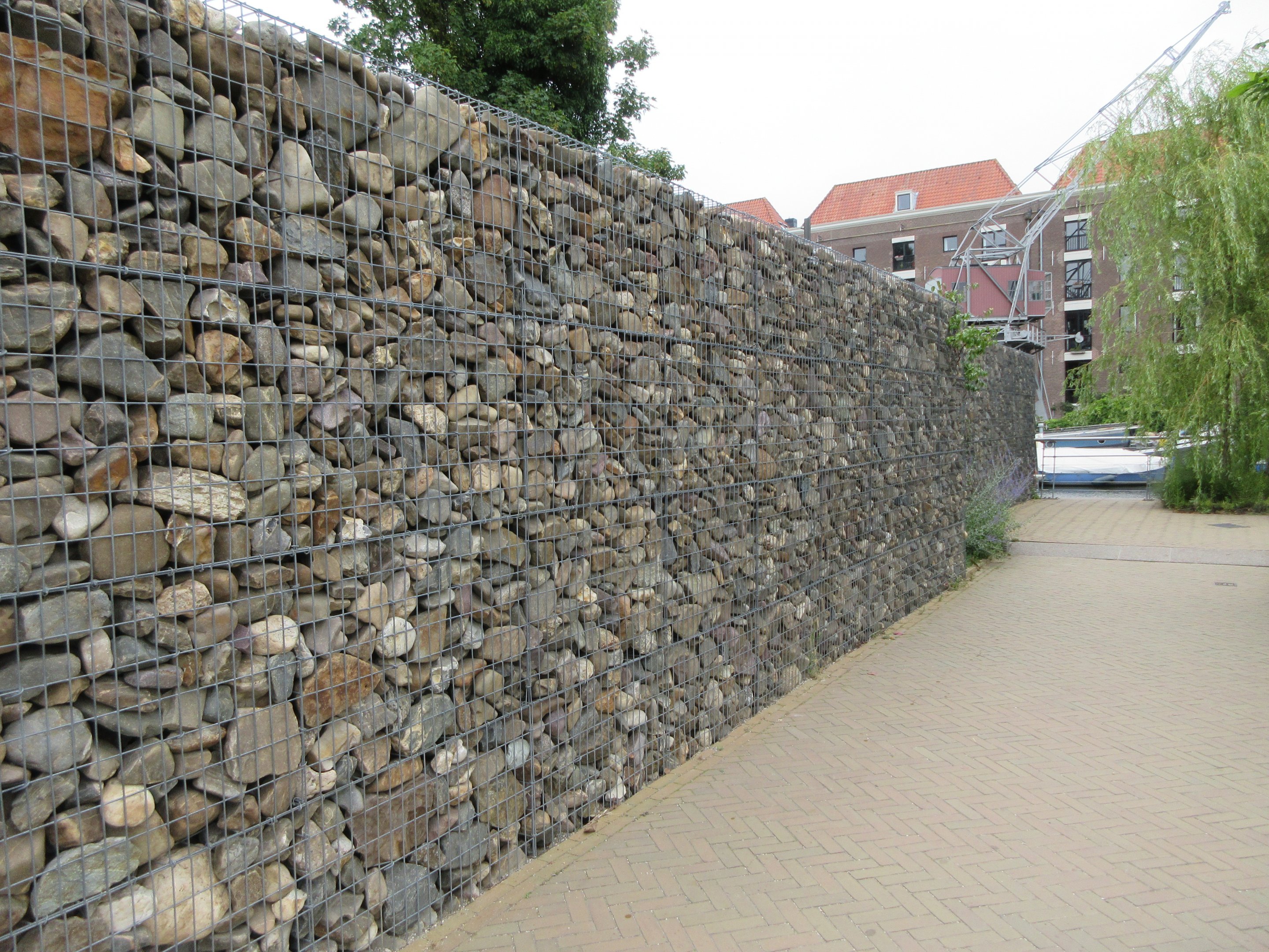 Another Dutch Gambion Wall (across from elephants)