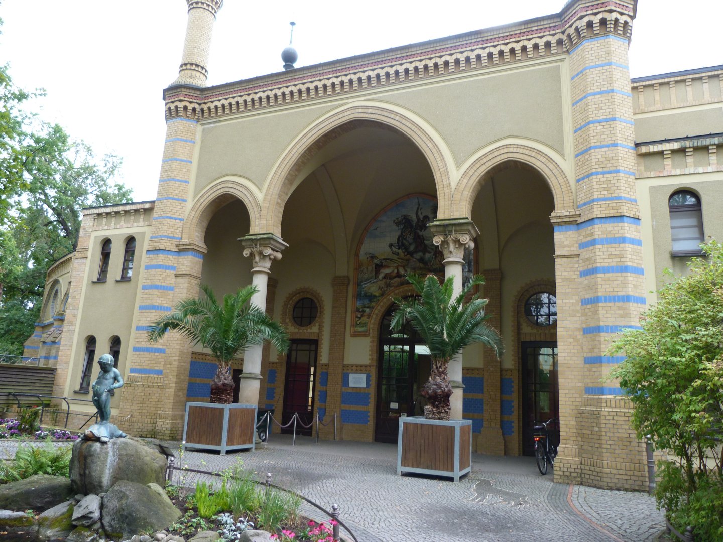 "Antilopen Haus" entrance -Zoologischer Garten Berlin (2024)