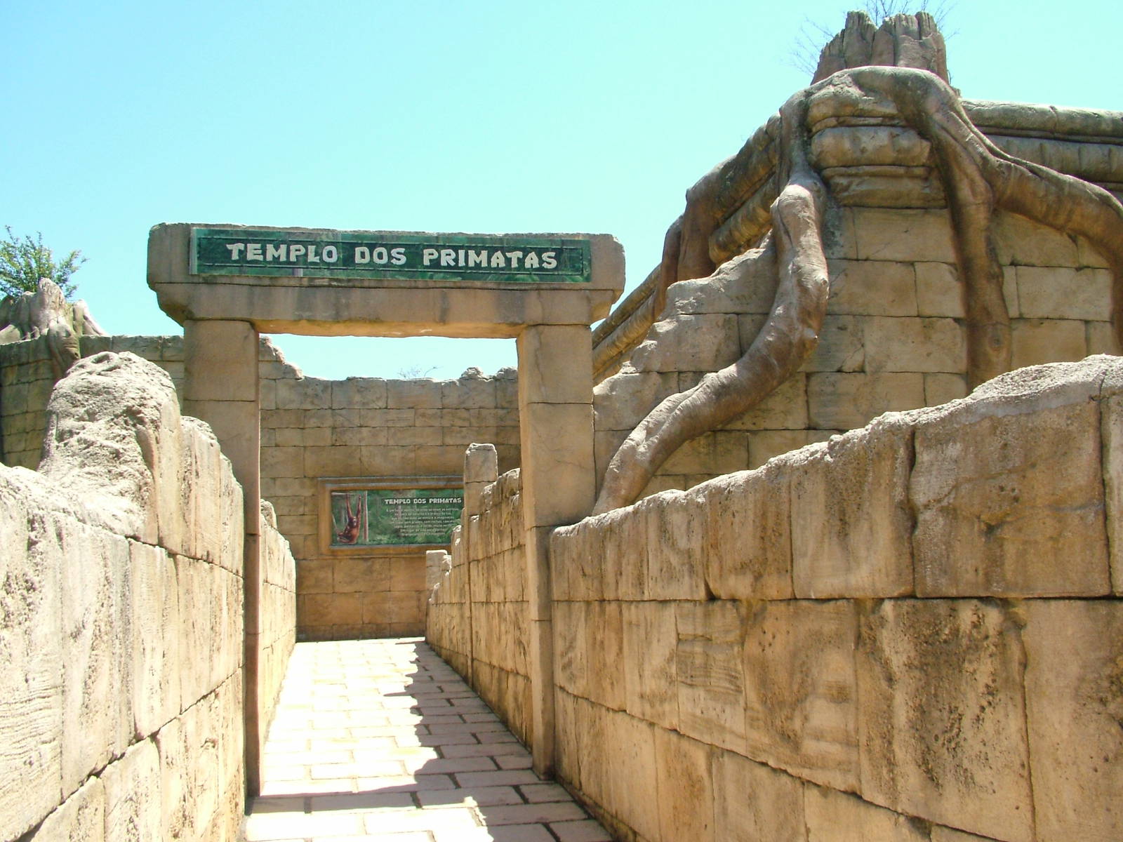 Ape House Entrance at Lisbon Zoo, 24/05/11