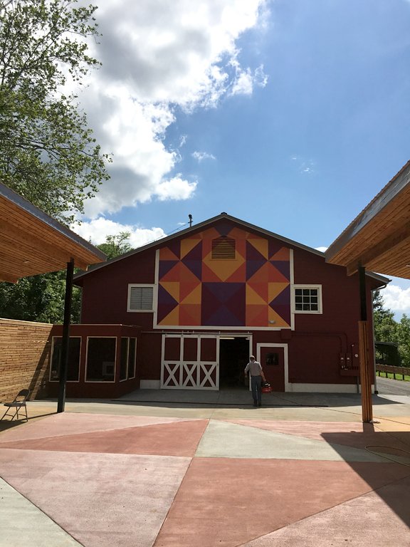Appalachian Quilt pattern on new front entrance barn