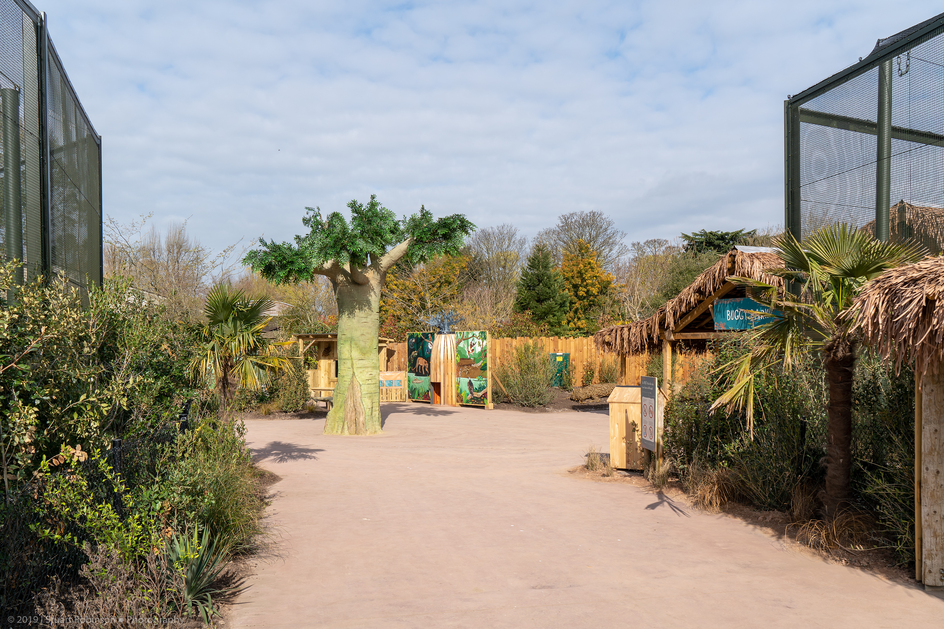 Approach Pathway - Madagascar Exhibit - 26/03/2019