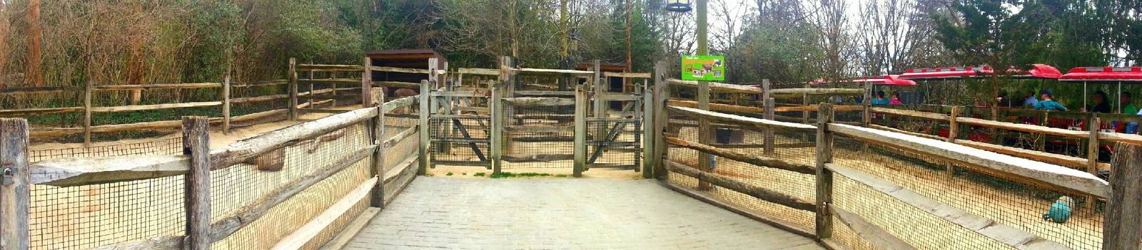 Apr. 2013 - Childrens Zoo - Blakelys Barn Panorama